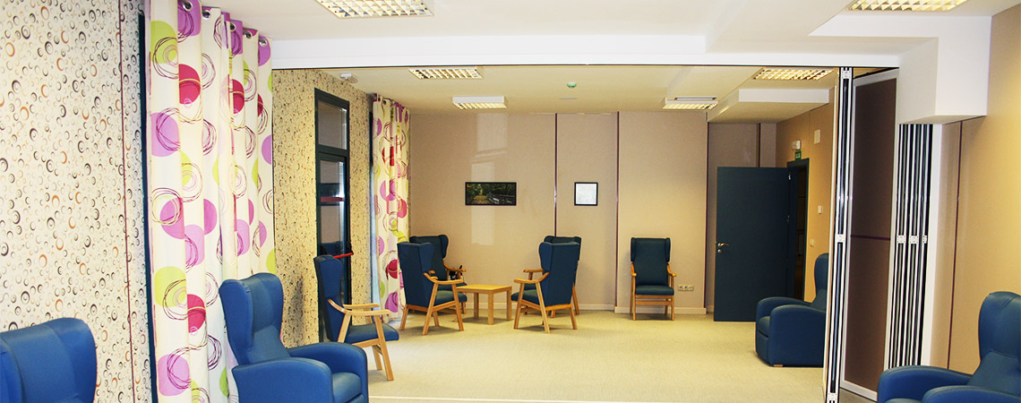 Sala de Recepci&oacute;n - Entretajo y Altomira - Residencia Geri&aacute;trica en Barajas de Melo, Cuenca